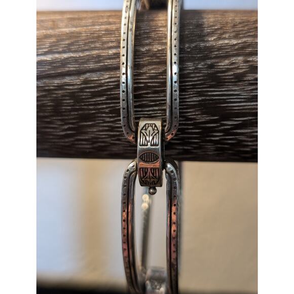 Etched Double Curved Bar Chain Link Silver Tone Bracelet W/ Fold Over Clasp - Picture 2 of 5